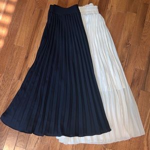 NWOT 2-pack Ballerina Midi Skirt